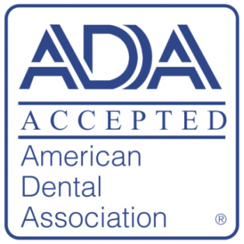 Bieliace pásiky Crest sú bezpečné a odporúča ich aj Americká zubná asociácia.